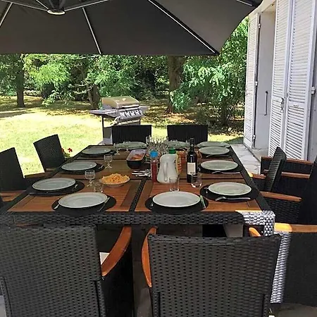 Hotel 4 Etoiles La Petite Troliere 4*